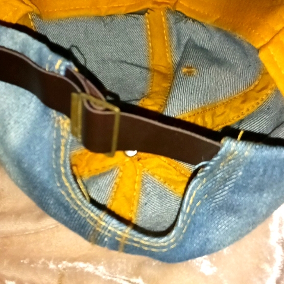 New Fleur- de -LIS BLINGGG jean cap - Picture 6 of 8